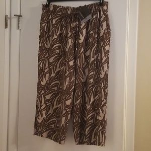 Ladies size XL linen blend crop pants by Marc New York